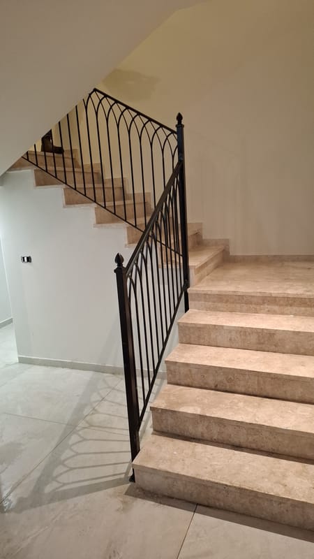 מוחמד יונס עבודות מסגרות ואינסטלציה