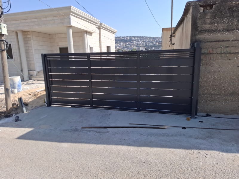 מוחמד יונס עבודות מסגרות ואינסטלציה