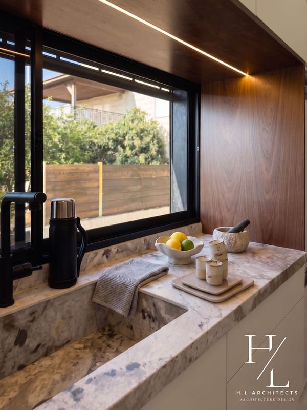 H.L.Architects